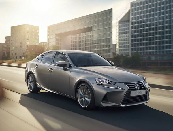 La Lexus IS reçoit de légères évolutions de style