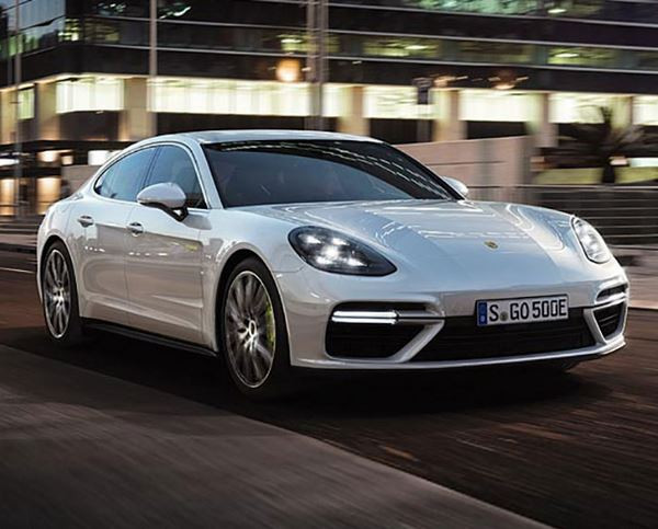 La Porsche Panamera Turbo S E-Hybrid délivre une puissance cumulée de 680 ch