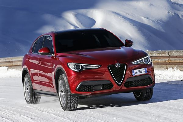 Alfa Romeo Stelvio: un SUV de taille intermédiaire au tempérament sportif
