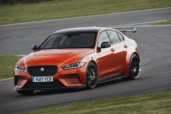 La Jaguar XE SV Project 8 développe 600 ch