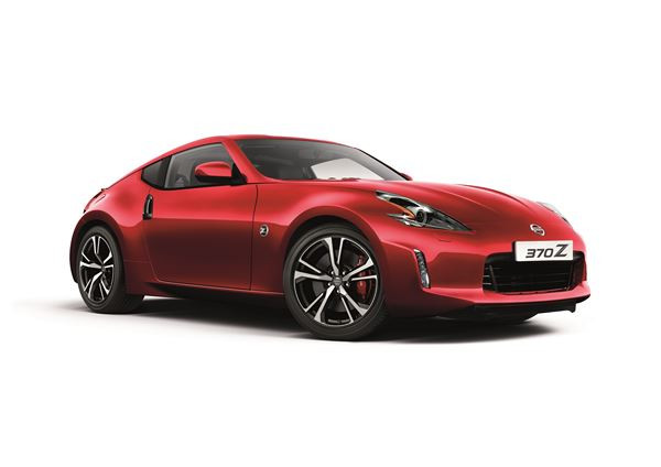 Le coupé sportif Nissan 370Z s'offre un design extérieur légèrement revisité