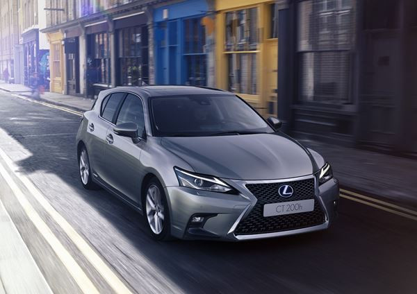 La Lexus CT s'offre une face avant modernisée