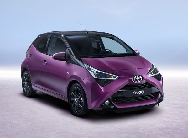 La Toyota Aygo restylée accentue son image jeune et originale