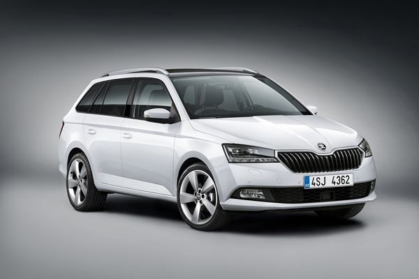 La Skoda Fabia Combi s'offre des faces avant et arrière légèrement revues