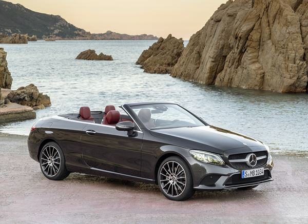 La Mercedes Classe C Cabriolet reçoit des phares LED hautes performances