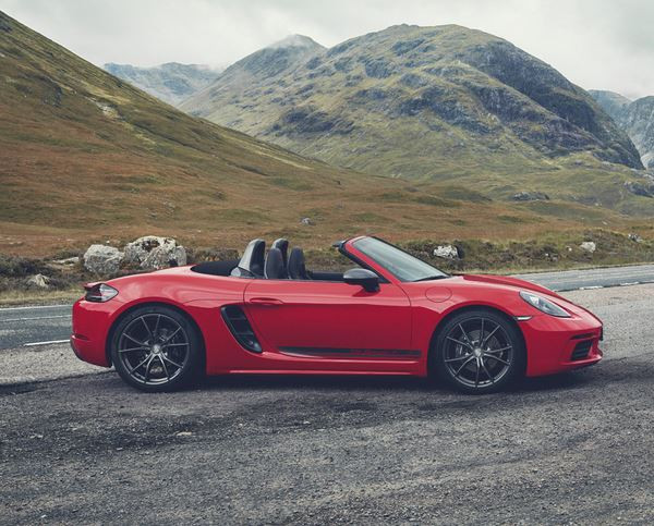 La Porsche 718 Boxster T offre une expérience de conduite intense