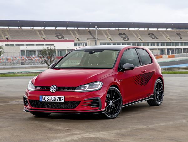 La Volkswagen Golf GTI TCR adaptée à la route dérive du sport automobile
