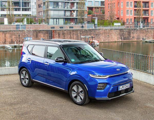 Kia e-Soul : un crossover urbain électrique doté d’une autonomie de 452 km