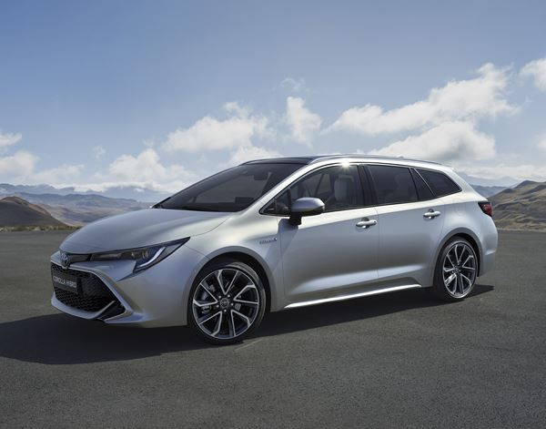 Le break compact Toyota Corolla Touring Sports arbore des lignes dynamiques