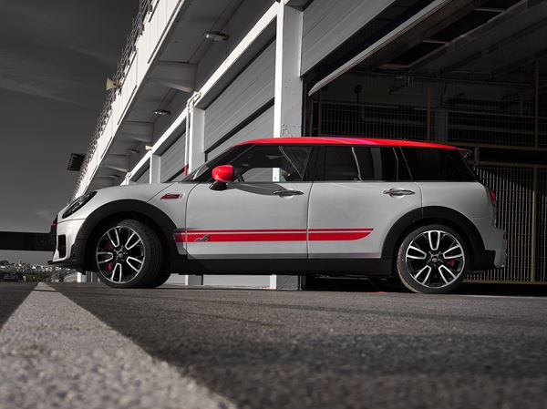 Le MINI John Cooper Works Clubman embarque un quatre cylindres turbo de 306 ch