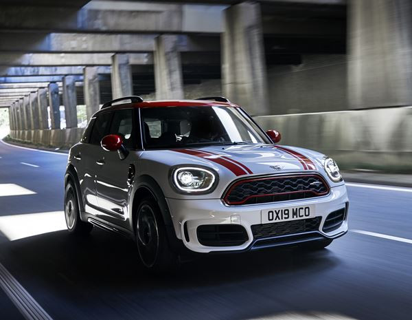 Le MINI John Cooper Works Countryman embarque un deux litres turbo de 306 ch