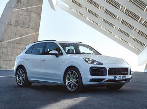 Le Porsche Cayenne se décline en version hybride rechargeable V6 de 462 ch