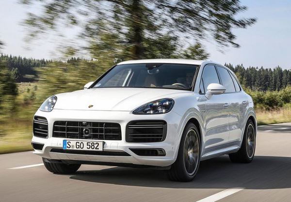 Le Porsche Cayenne se décline en version hybride rechargeable V8 de 680 ch