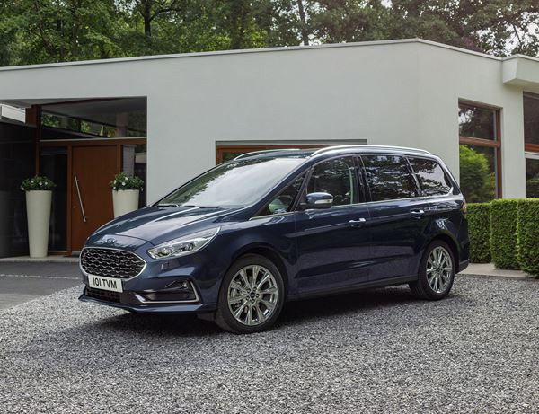 Le Ford Galaxy affiche un nouveau design avant