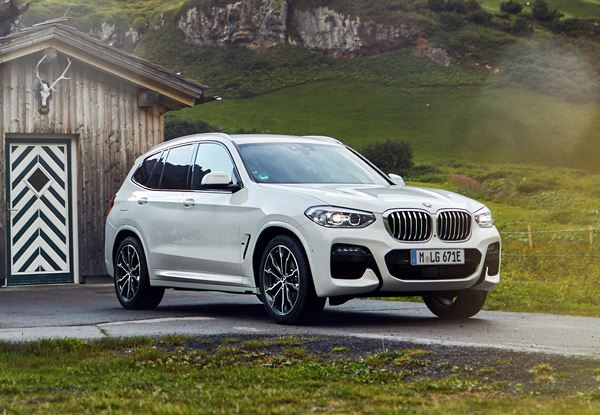 Le SAV de taille intermédiaire BMW X3 se décline en hybride rechargeable
