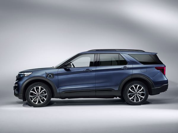 Le SUV familial sept places Ford Explorer traverse l'Atlantique en hybride rechargeable