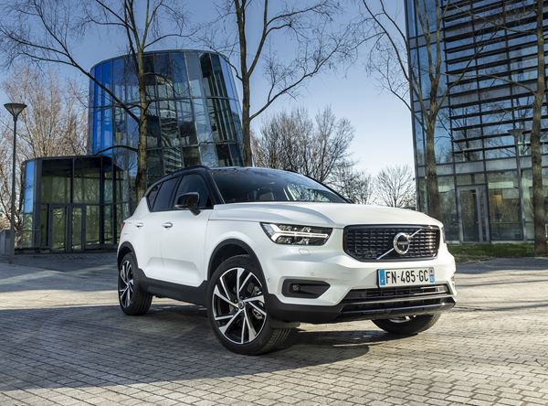 Le Volvo XC40 hybride rechargeable T5 Recharge parcourt jusqu'à 50 km en électrique