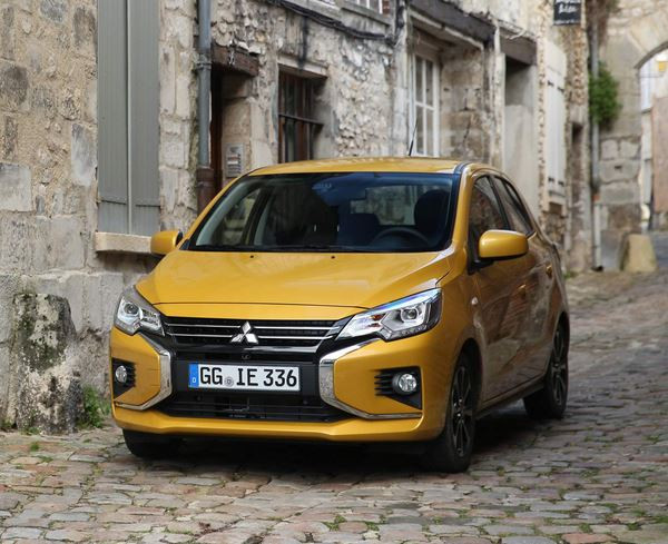 La citadine Mitsubishi Space Star restylée bénéficie d'une ligne modernisée