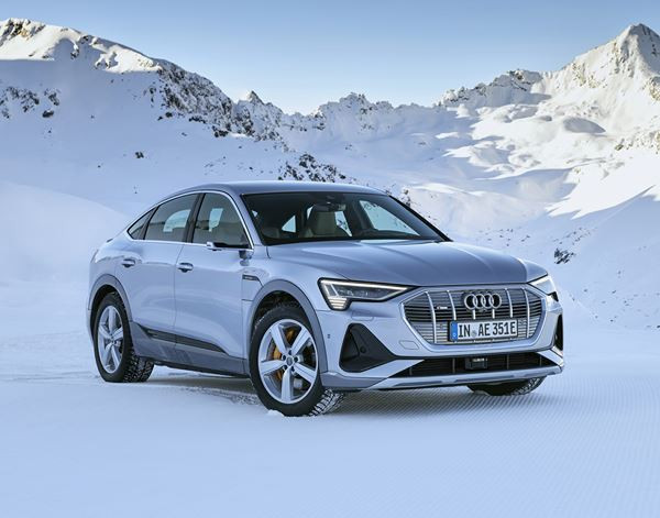 Le grand SUV coupé électrique Audi e-tron Sportback affiche un caractère sportif