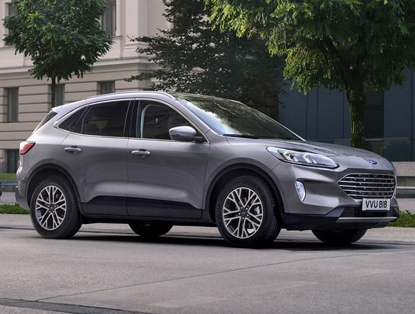 Le SUV de taille intermédiaire Ford Kuga affiche des lignes dynamiques