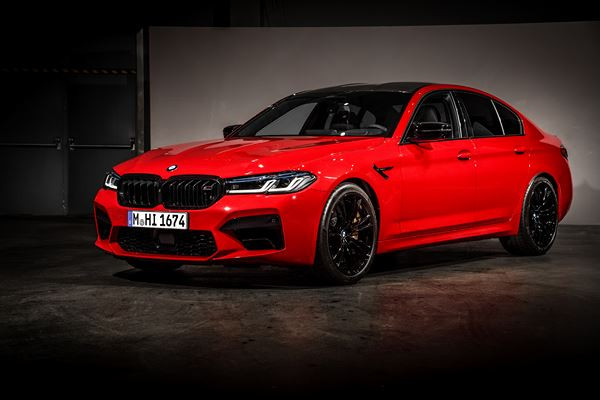 La berline hautes performances BMW M5 Competition atteint les 100 km/h en 3,3 s