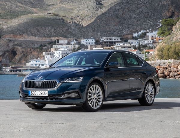 La berline Skoda Octavia affiche un design extérieur plus émotionnel