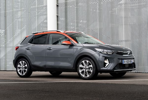 Le crossover urbain Kia Stonic restylé évolue subtilement
