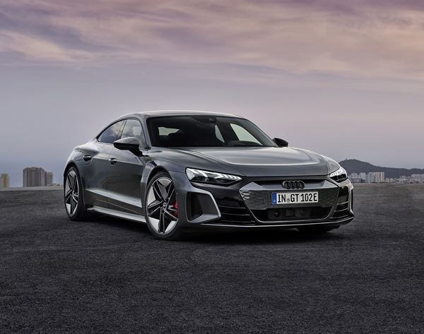 Le coupé quatre portes Audi RS e-tron GT réalise le zéro à 100 km/h en 3,3 secondes