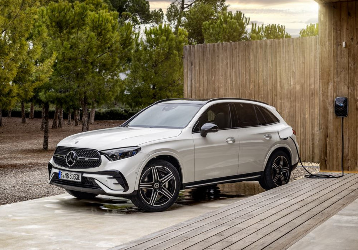 Le Mercedes-Benz GLC est à l'aise sur tous les terrains