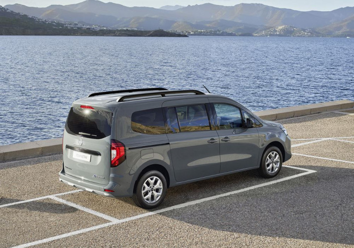 Le Nissan Townstar Evalia propose sept places dans un habitacle modulable