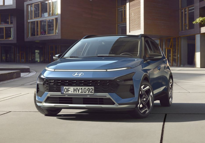 Le petit SUV urbain du segment B Hyundai Bayon actualisé en approche