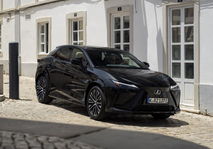 Le SUV électrique Lexus RZ bénéficie d'un groupe motopropulseur optimisé