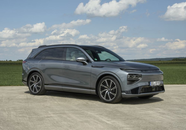 Le grand SUV XPeng G9 affiche une puissance de charge maximale de 525 kW