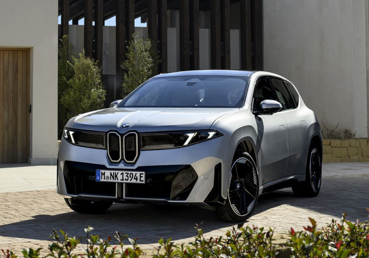 La BMW iX3 électrique de nouvelle génération marque un bond technologique majeur