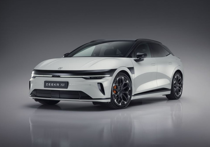 Le Grand Tourer électrique Zeekr 7GT arrive sur les routes françaises