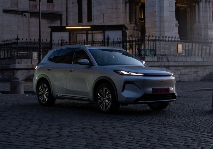 Le SUV de taille moyenne Geely Starray EM-i Super Hybride affiche une autonomie électrique WLTP jusqu'à 135 km