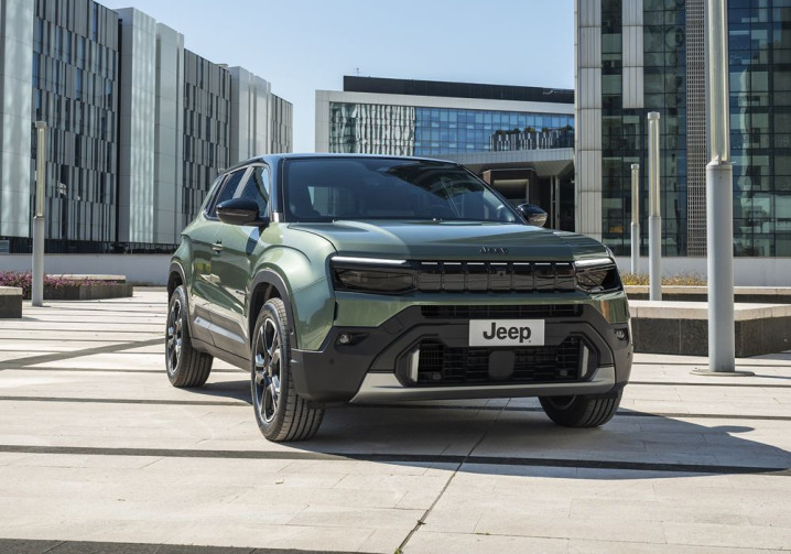 La Jeep Avenger Electrique revisitée revendique jusqu'à 400 km d'autonomie WLTP