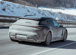 Le Porsche Taycan Cross Turismo en phase finale de développement