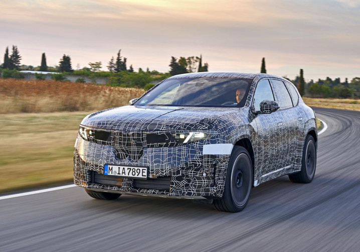 La Bmw iX3 finalise ses essais dynamiques