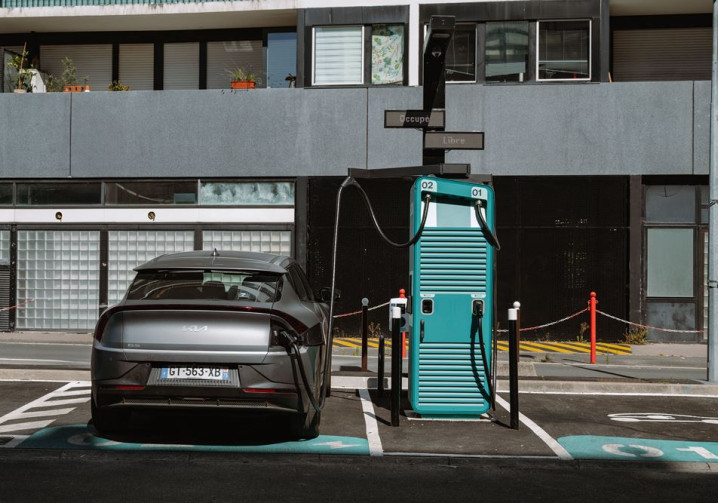 La prime Coup de pouce Véhicule Particulier Electrique remplace le bonus écologique