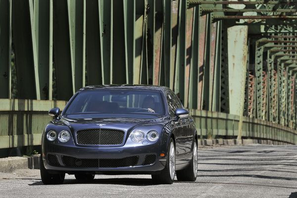 Bentley présente la nouvelle Continental Flying Spur Speed