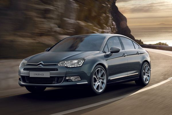 La Citroën C5 s'offre un léger restyling à l'occasion du Mondial