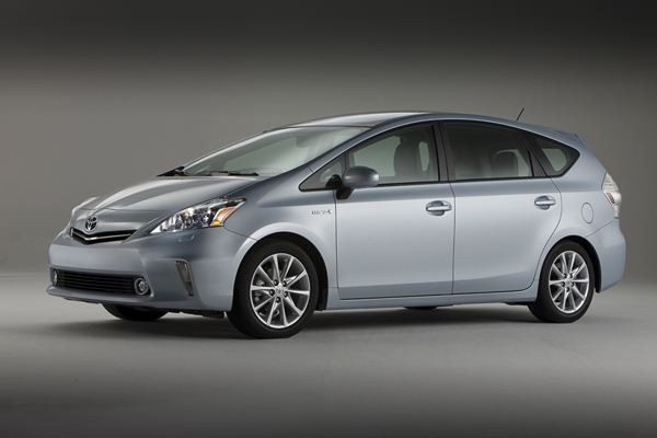 Toyota présente un break surélevé hybride à Détroit