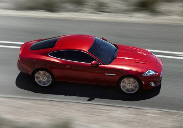 Le coupé sportif XK de Jaguar s’offre de légères évolutions stylistiques