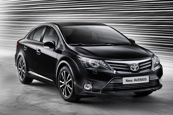 La Toyota Avensis s'offre un léger restyling
