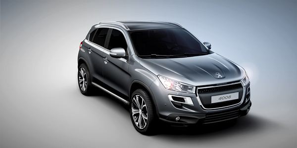 Le nouveau SUV compact Peugeot 4008 se découvre