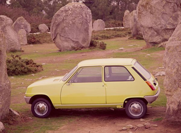 Renault fête les 40 ans de la Renault 5 à Rétromobile