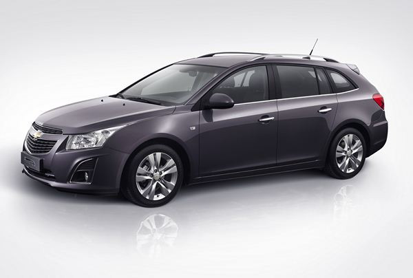 Le break Chevrolet Cruze présenté au salon de l'automobile de Genève