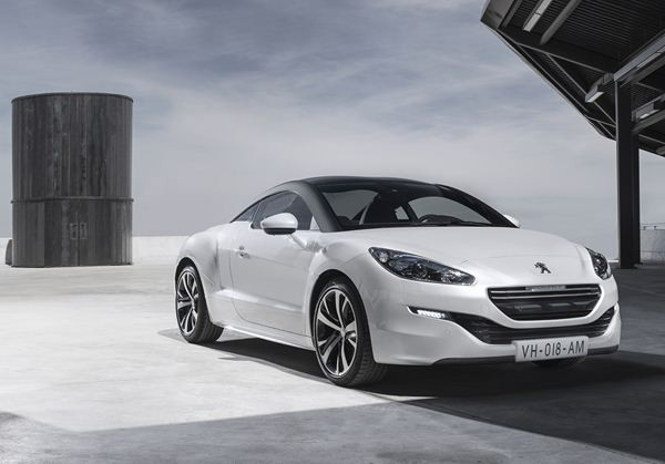 Le coupé sportif Peugeot RCZ adopte une nouvelle identité distinctive