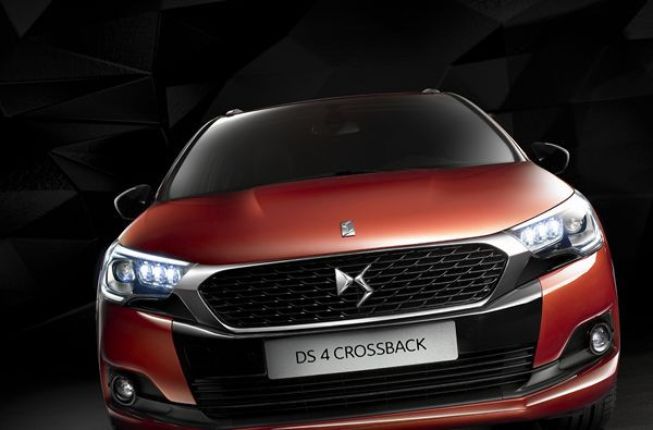 La DS 4 Crossback prend l’allure d’un baroudeur chic